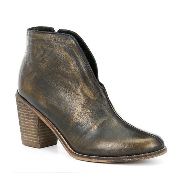 Diba True Look Down Booties Gold Metallic Distressed Leather Size 7.5 - Picture 1 of 8